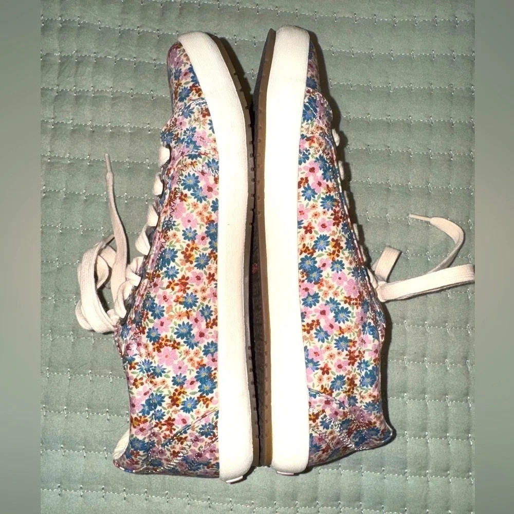 Taos Star Sneaker (Women) - Mauve Floral Multi. Size 7.  VGUC - Picture 7 of 11